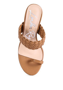 HIGH PERKS WOVEN STRAP TOE RING SANDALS