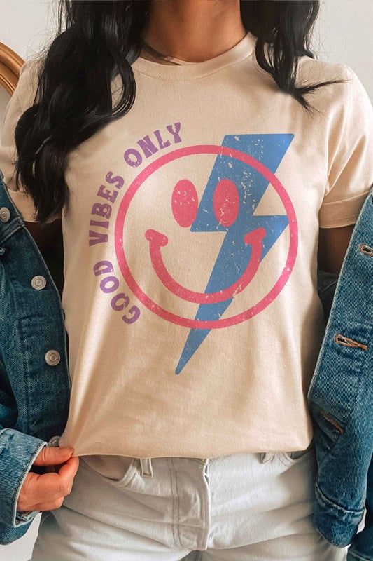 GOOD VIBES ONLY HAPPY FACE GRAPHIC TEE